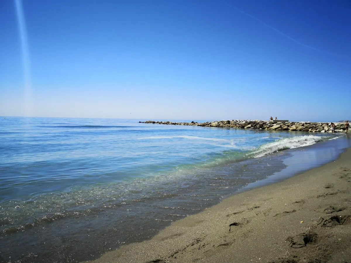 Apartamento entre montaña y playa Fuengirola 0*,  España